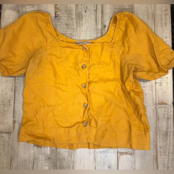 Everlane Linen Puff Sleeve Top | Size 6 | Yellow | Button Front | Square Neck - Picture 2 of 5
